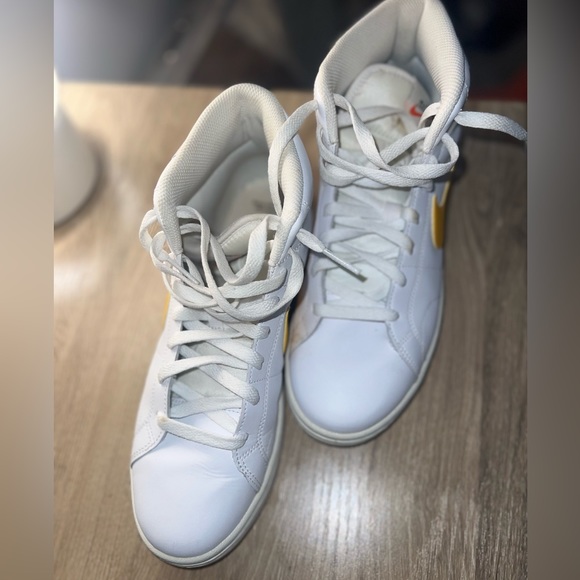 Limited Edition Nike Hightop Sneaker - Picture 7 of 9